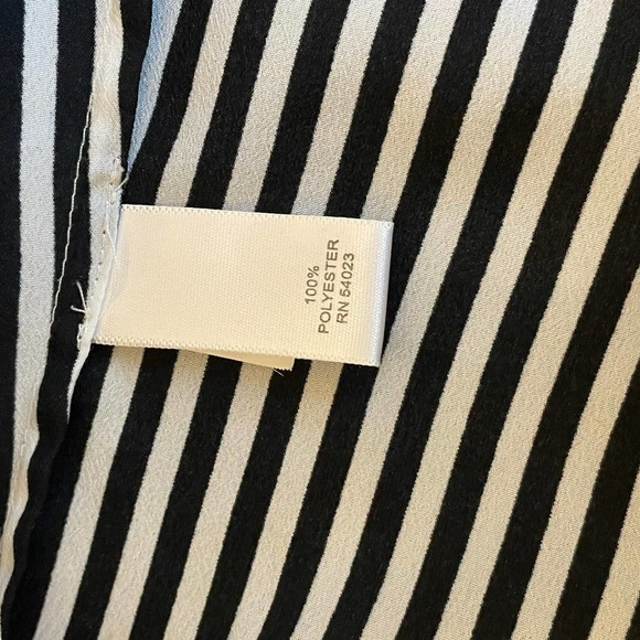 Banana Republic Striped Professiobal Button Down Blouse Sz XS - Picture 6 of 8